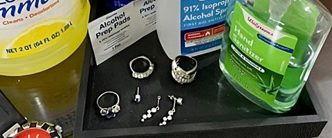 How to clean jewelry at home?