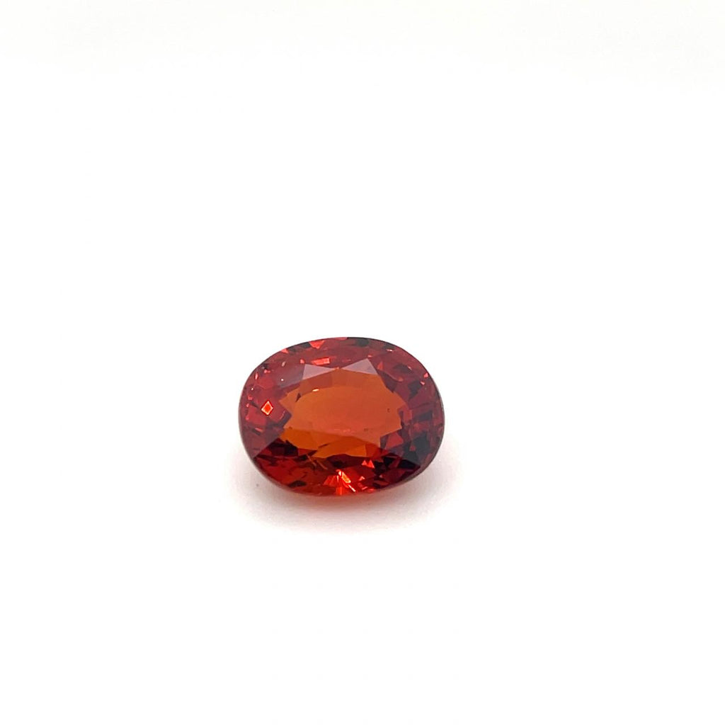 Loose Oval Spessartite Garnet weighing 4.0ct and Measuring 9.5 x 7.8 x 5.55mm