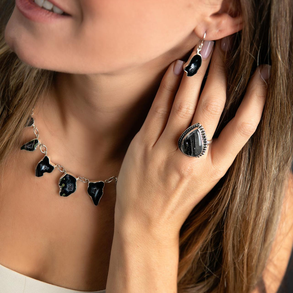 Sterling Silver Geode Station Necklace - Handmade in Taxco - 18 Inch Cable Chain